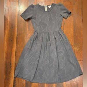 Like New LuLaRoe Gray Midi Dress with Subtle Pattern